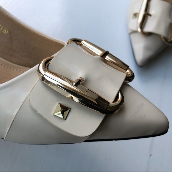 CREAM leather point toe gold buckle kitten heel shoe 8 - Picture 11 of 11